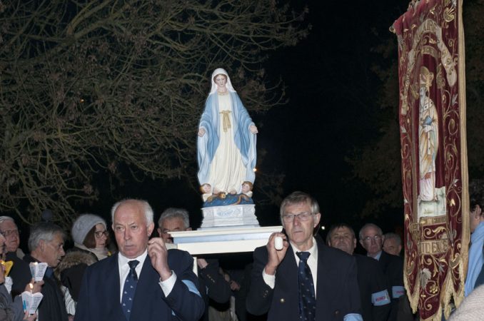 Procession en l’honneur de Notre-Dame sur la Vilaine