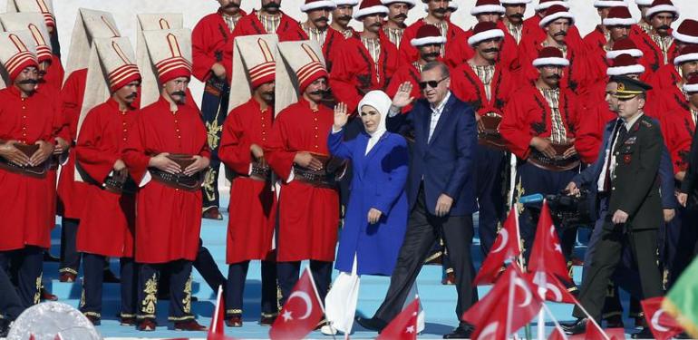 Turquie – A Sainte-Sophie Erdoğan prie pour les conquérants d’Istanbul – Une provocation discrète mais ferme