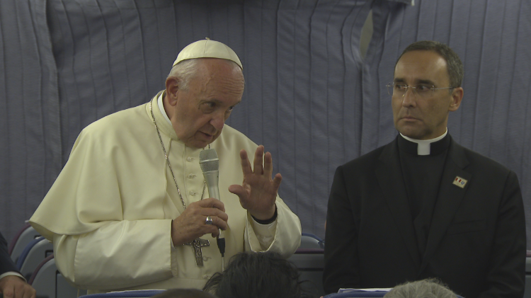 Conférence de presse du Pape François dans l’avion