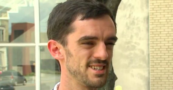 USA : un professeur de l’Indiana exclu de son école pour désaccord sur la “politique transgenre”