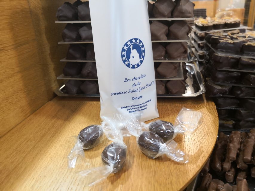 Des chocolats pour la sauvegarde des églises à Dieppe