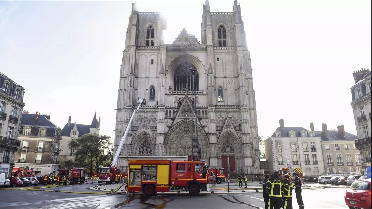 Incendie de la cathédrale de Nantes : le bénévole mis en examen et placé en détention provisoire
