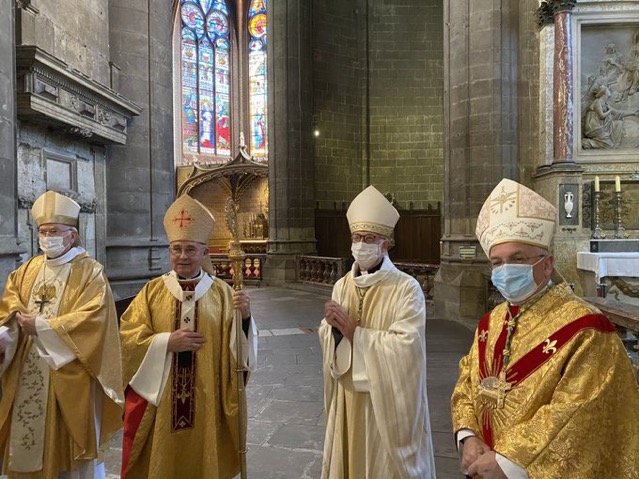 Auch : installation du nouvel archevêque