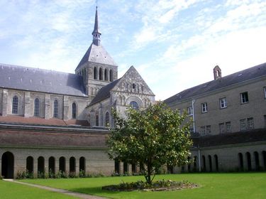 L’abbaye de Fleury et ses moines confiseurs ! (Divine Box)