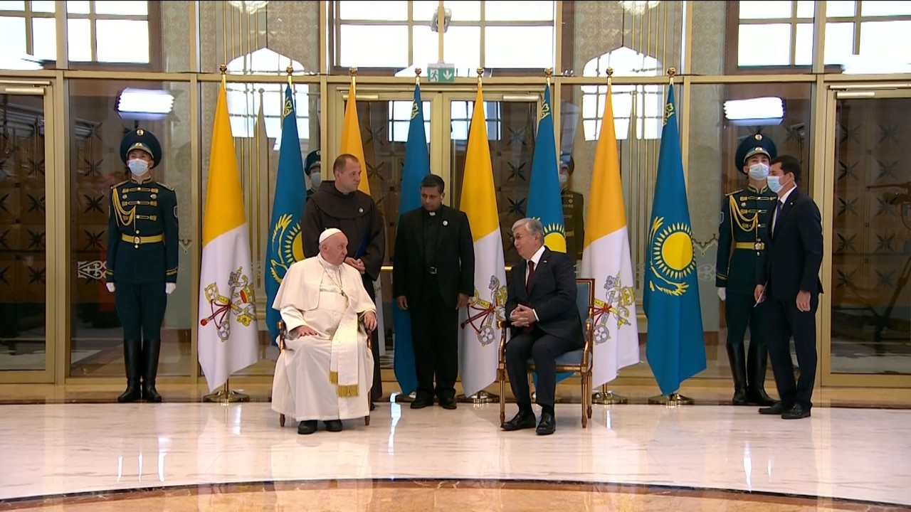 Le Pape François est arrivé au Kazakhstan